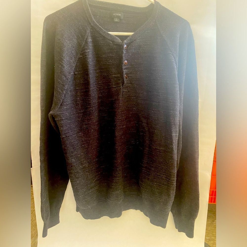 Men’s navy blue heathered J Crew sweater